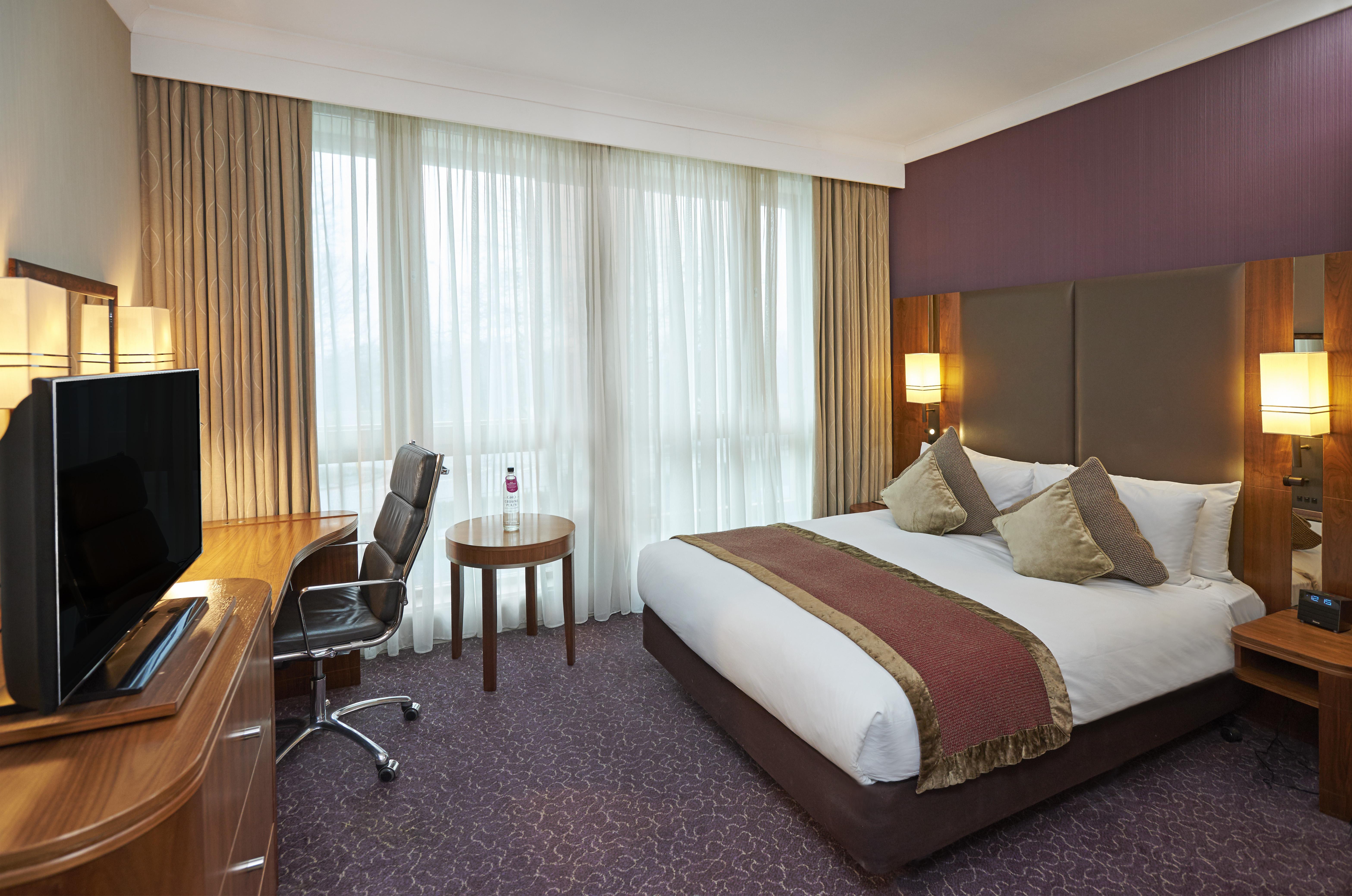 Hotel Crowne Plaza London Ealing Zewnętrze zdjęcie