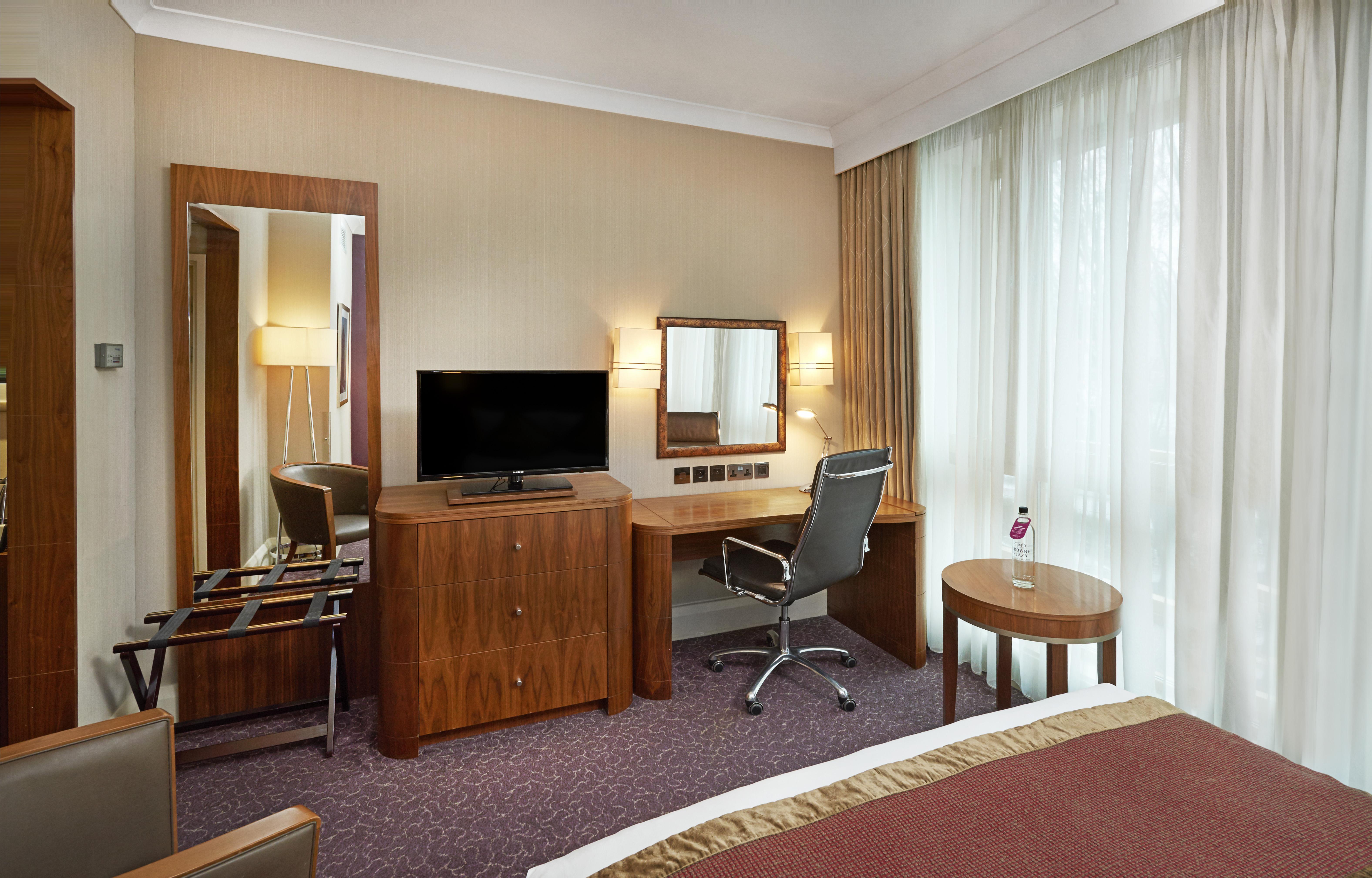 Hotel Crowne Plaza London Ealing Zewnętrze zdjęcie