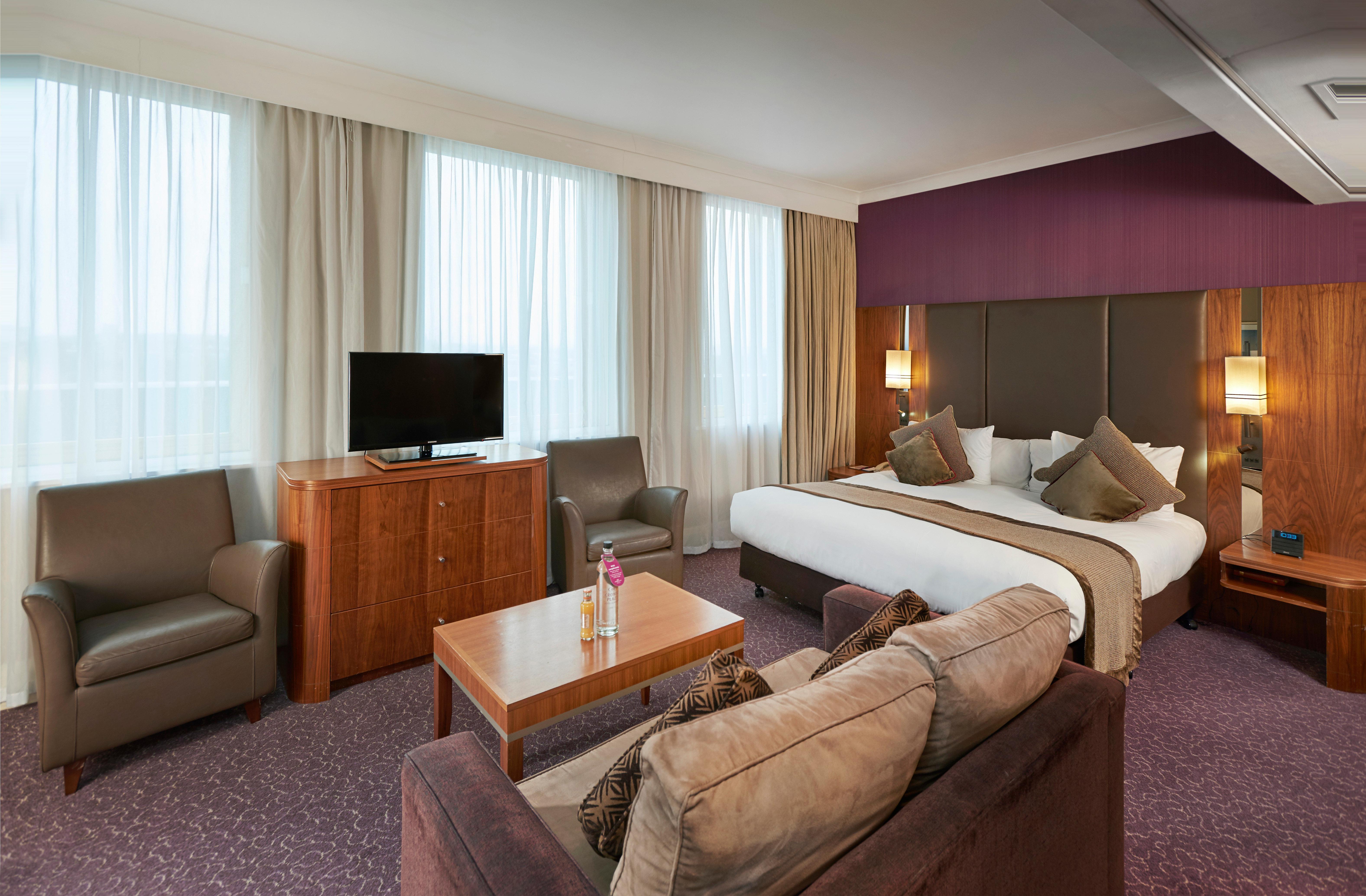 Hotel Crowne Plaza London Ealing Zewnętrze zdjęcie