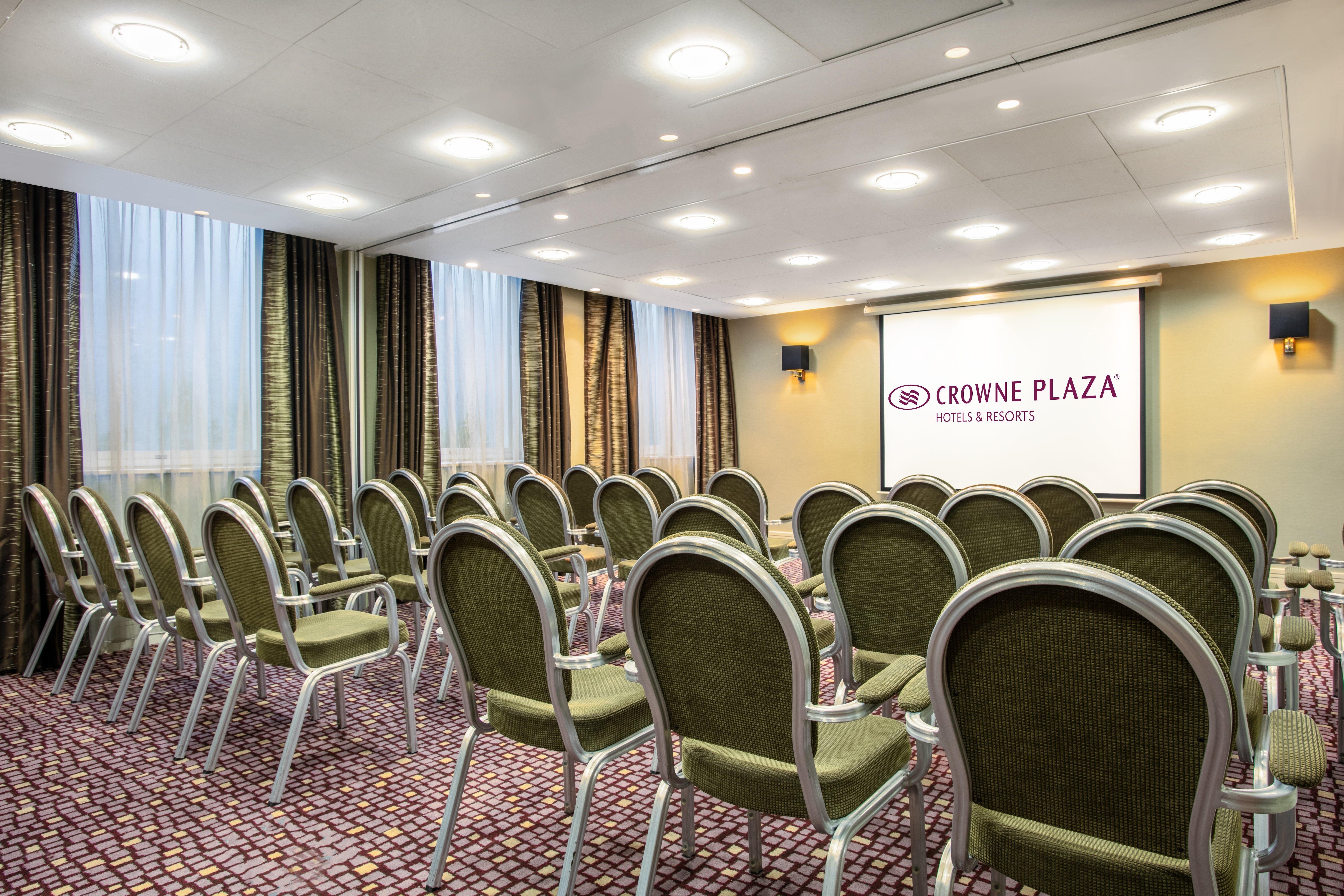 Hotel Crowne Plaza London Ealing Zewnętrze zdjęcie