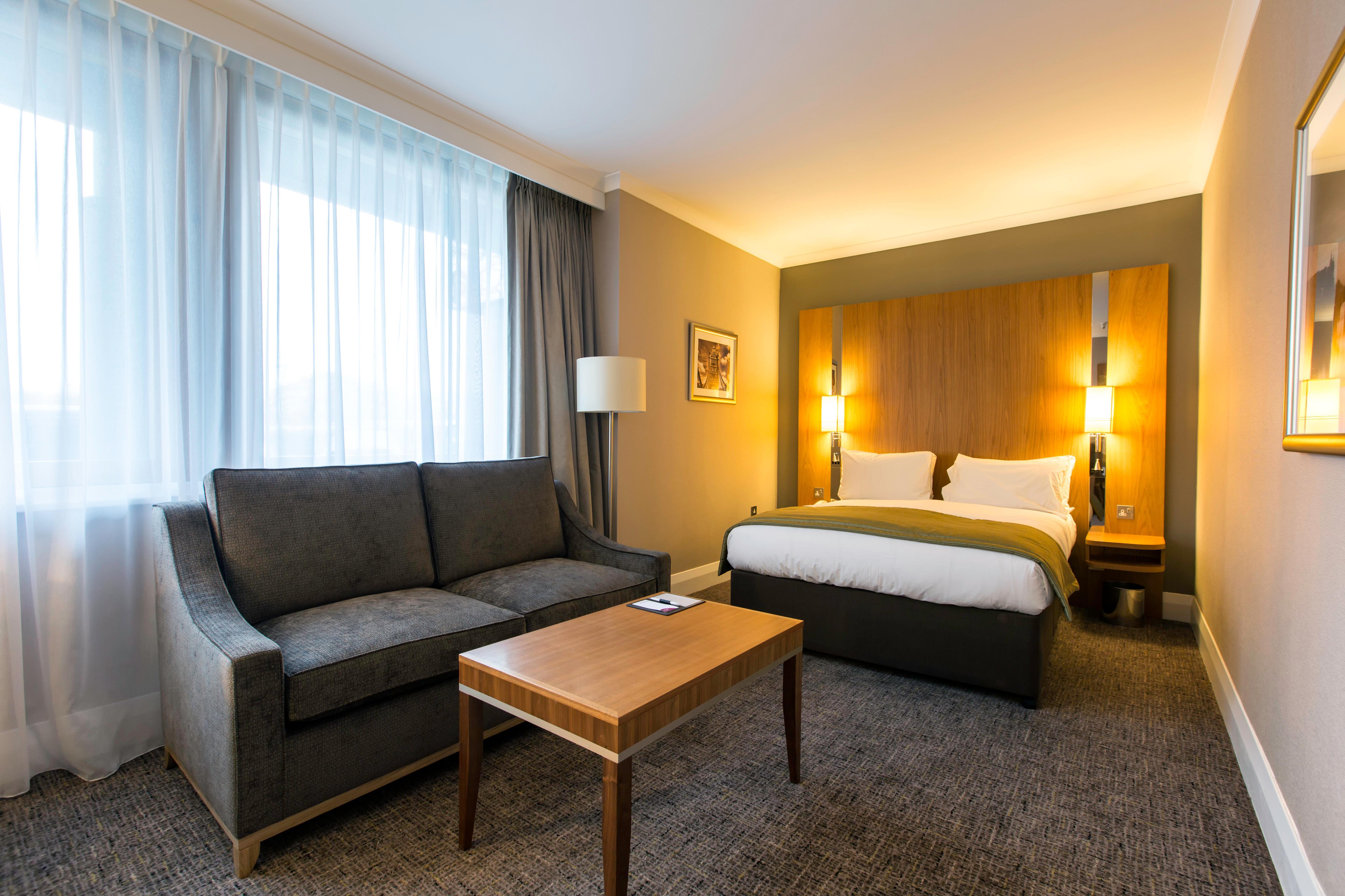 Hotel Crowne Plaza London Ealing Zewnętrze zdjęcie