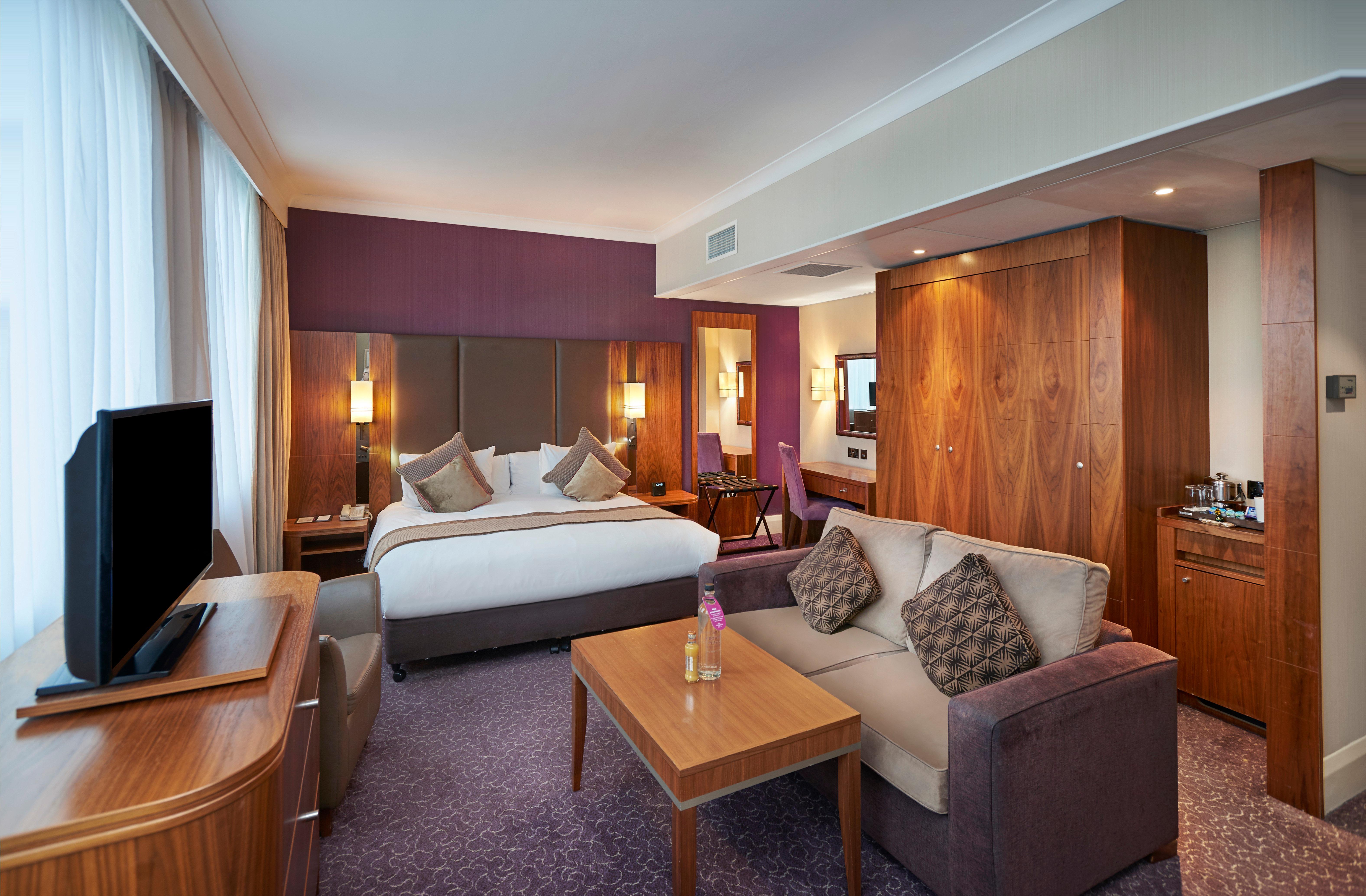 Hotel Crowne Plaza London Ealing Zewnętrze zdjęcie